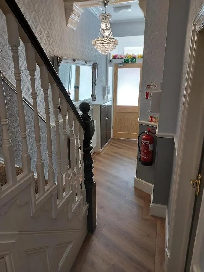 Guest house Ponderosa Hotel Blackpool United Kingdom